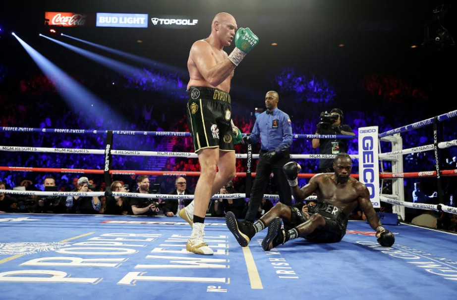 Tyson Fury Knocks down Deontay Wilder in the 5th Round