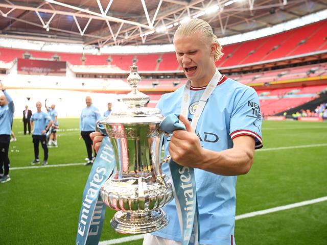 Football cup competitions including FA Cup style knockout football
